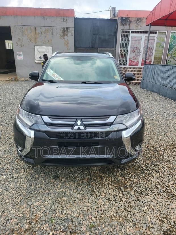 Mitsubishi Outlander 2018 Black