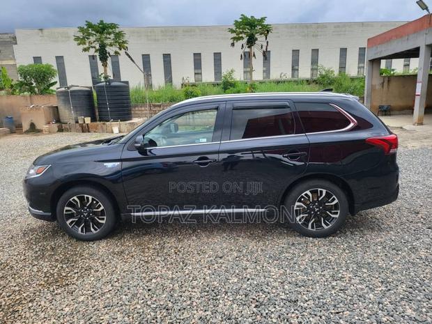 Mitsubishi Outlander 2018 Black