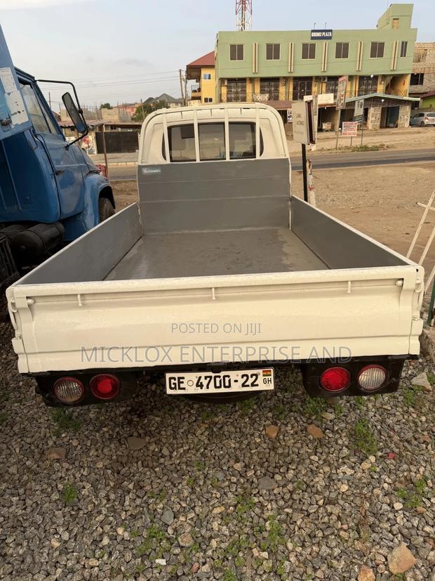 Kia Bongo 2017 White