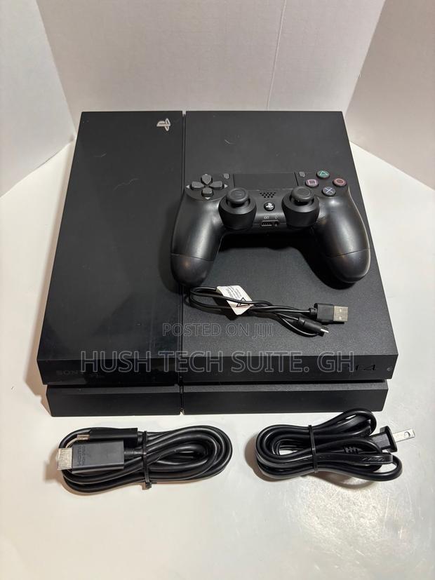 Ps4 Available With One Controller and Games