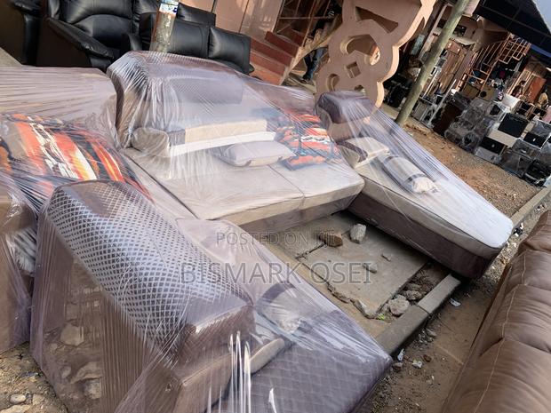 A Complete Set of C Shape, Comes With a Lot of Pillows · Photo 2