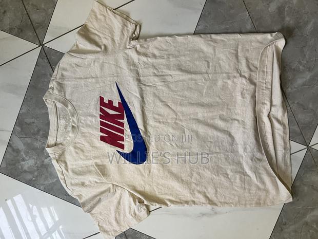 Nike T Shirt Uk · Photo 4
