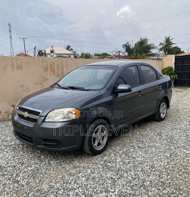 Chevrolet Aveo 2011 Gray
