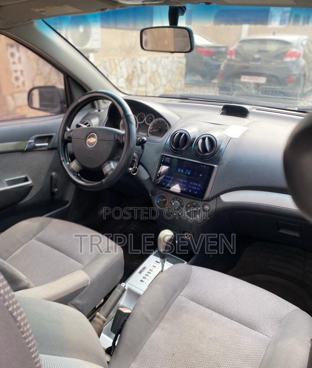 Chevrolet Aveo 2011 Gray