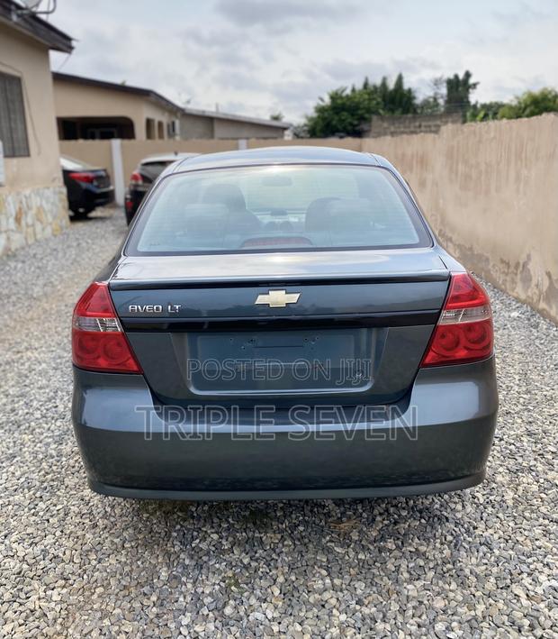 Chevrolet Aveo 2011 Gray