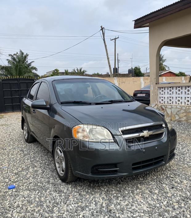 Chevrolet Aveo 2011 Gray