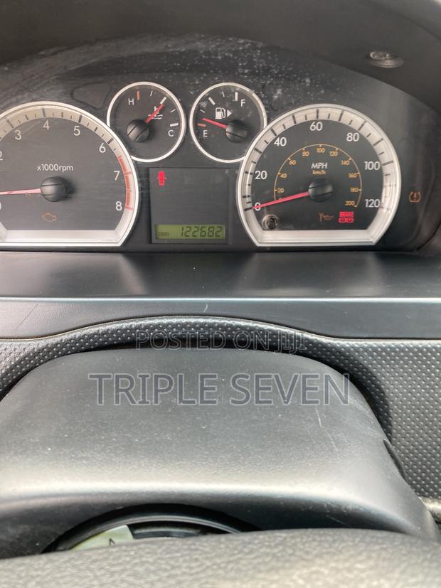 Chevrolet Aveo 2011 Gray