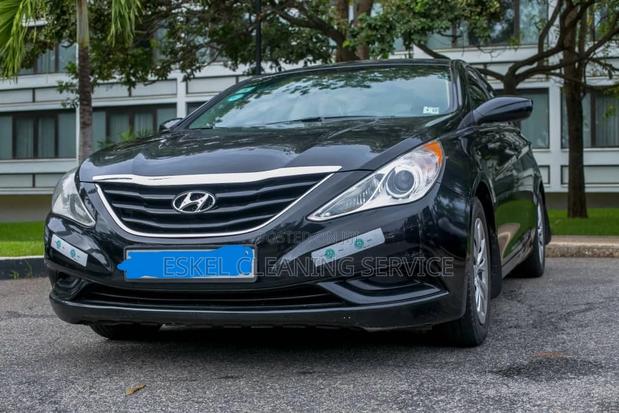 Saloon Car for Rent Come With a Driver photo 3
