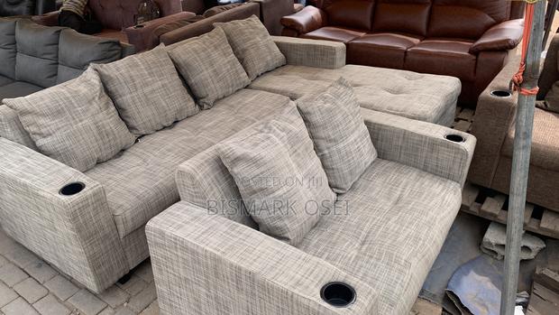 A Complete L Shape With a Comfortable Pillows · Photo 4