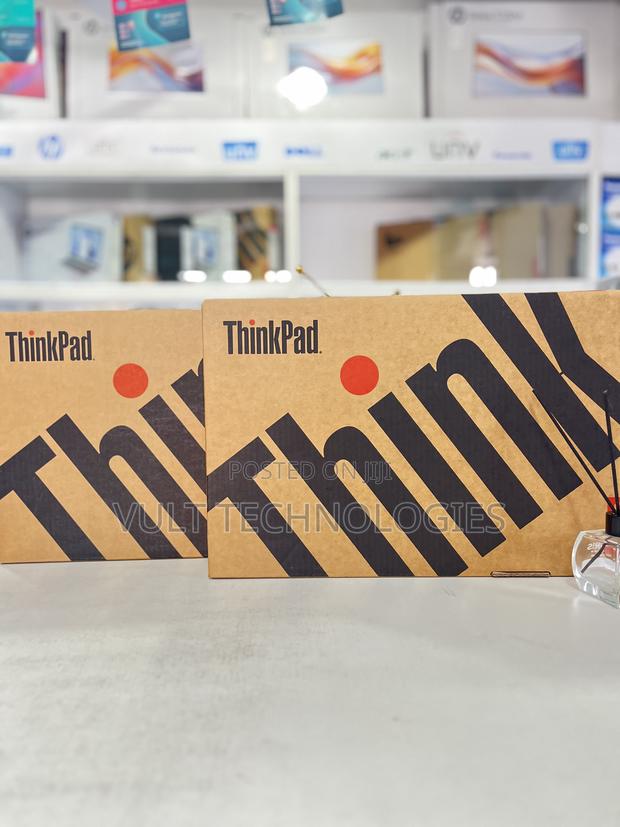 New Laptop Lenovo ThinkPad E14 Gen 5 8GB Intel Core i5 SSD 512GB photo 3