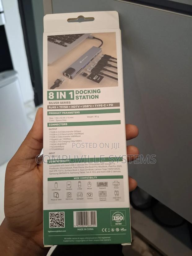 Lightwave 8 in 1 Docking Station · Photo 2