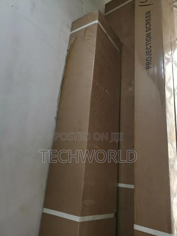 200cm X 200cm Tripod Projector Screen