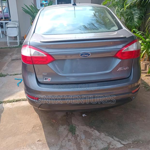 Ford Fiesta 2014 Gray