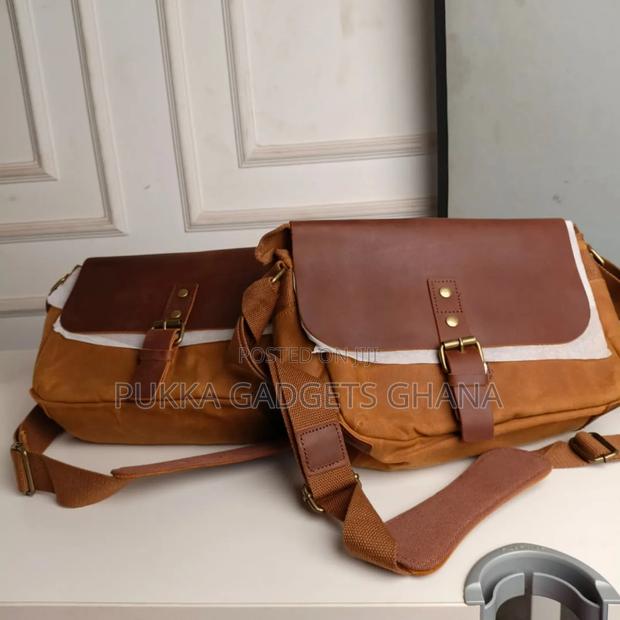 Xk986 Leather And Canvas Side Bag · Photo 4