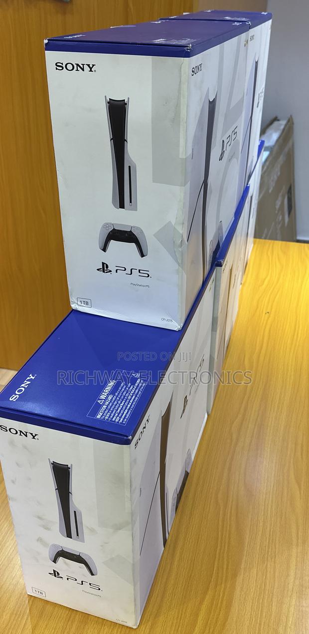 Playstation 5 Slim Standard New in Box photo 4