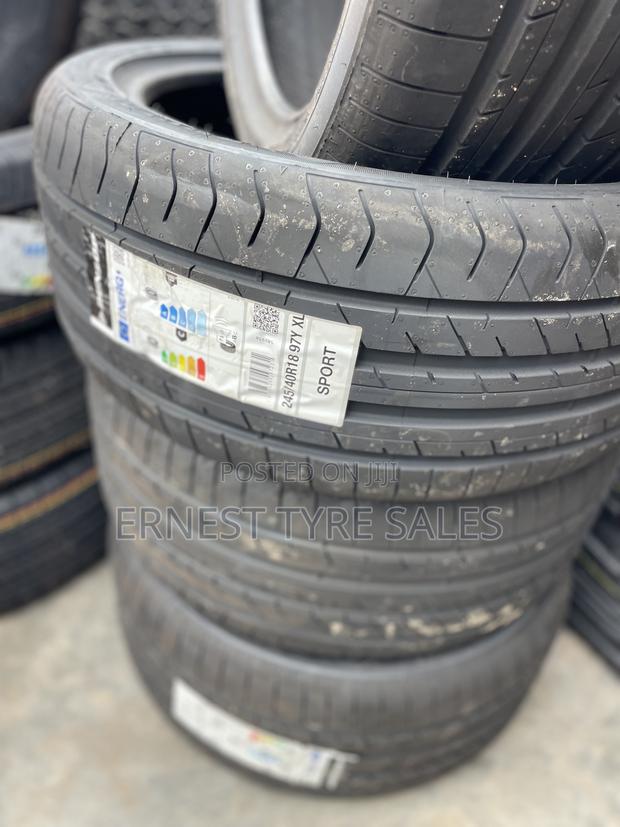 245/40r18 Dunlop Tires photo 2