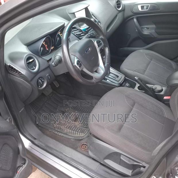 Ford Fiesta 2014 Gray
