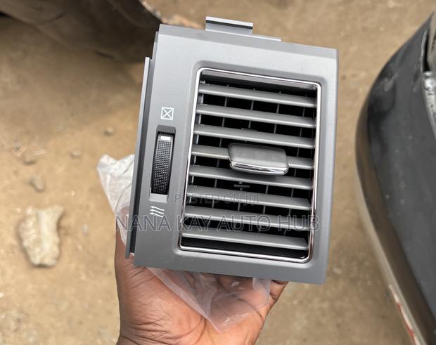 Toyota Landcruiser Ac Air Vent 2010- 2015 photo 3