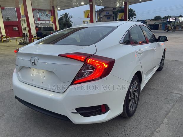 Honda Civic EX-L Sedan 2018 White