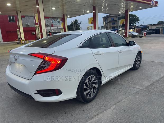 Honda Civic EX-L Sedan 2018 White