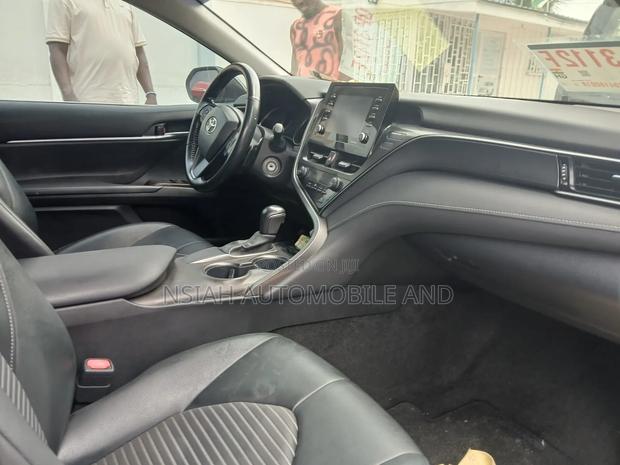 Toyota Camry SE 2021 Black