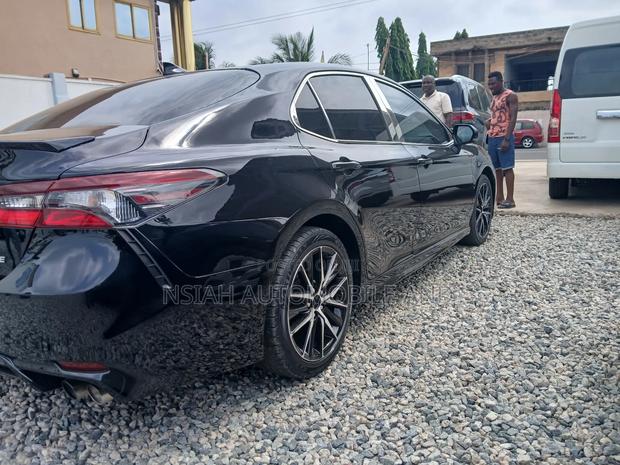 Toyota Camry SE 2021 Black