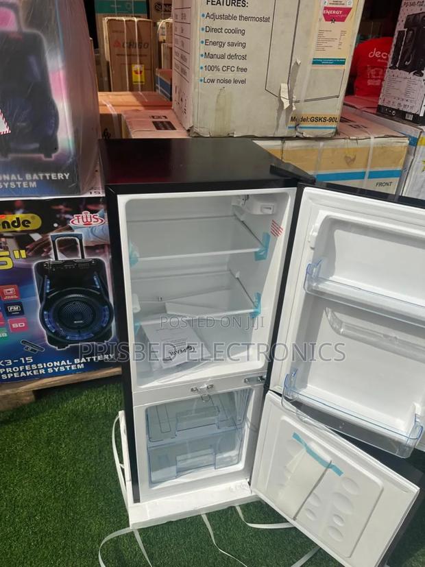 Pearl Table Top Double Door Fridge 77 Litres photo 5