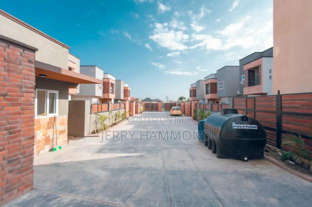 4bdrm House in Adjiringanor Ultra, East Legon for sale · Photo 1