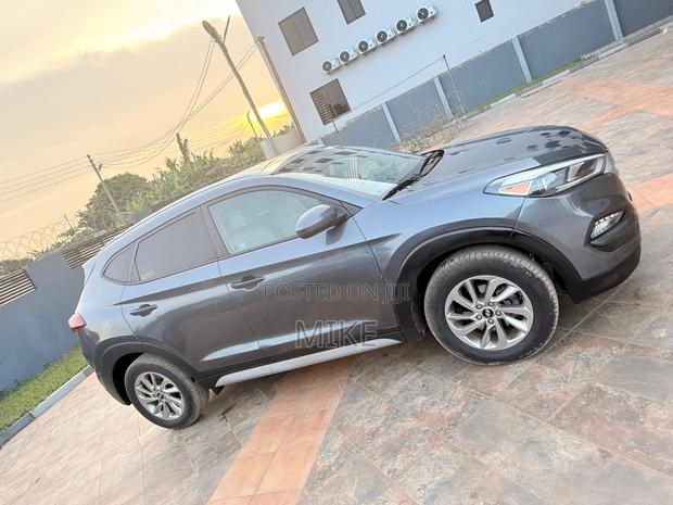 Hyundai Tucson SEL FWD 2018 Gray