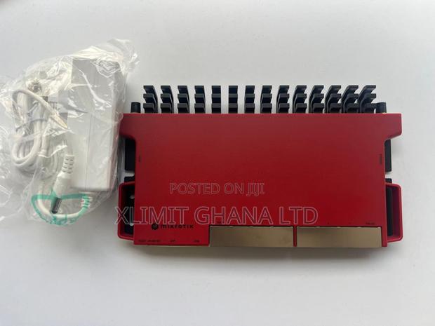 Mikrotik L009 8x Gbit Ethernet, 1x 2.5gbit SFP Router [L009uigs-Rm] · Photo 3
