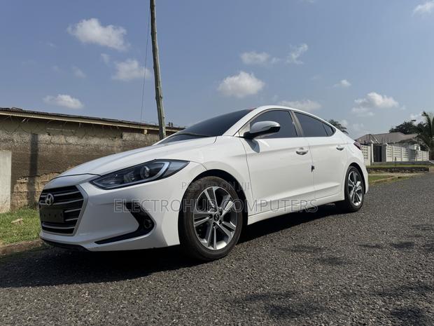 Hyundai Avante 2018 White