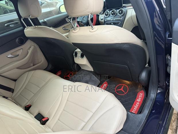 Mercedes-Benz C300 2015 Blue