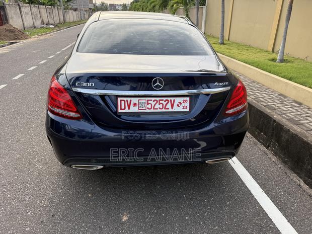 Mercedes-Benz C300 2015 Blue