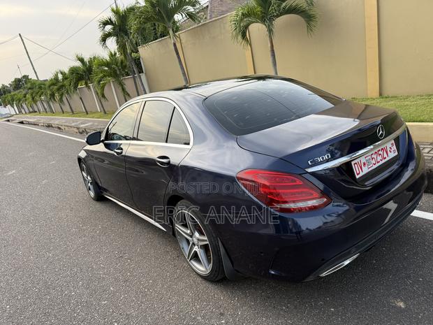 Mercedes-Benz C300 2015 Blue