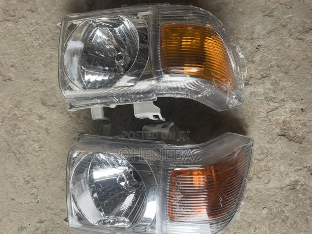 Toyota Land Cruiser Pick Up 2010 Headlight