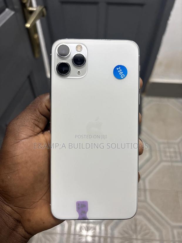 Apple iPhone 11 Pro Max 256 GB · Photo 4