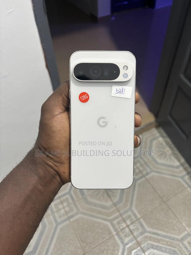 Google Pixel 9 Pro XL 128 GB White · Photo 3