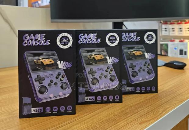 R36s Handheld Console · Photo 3