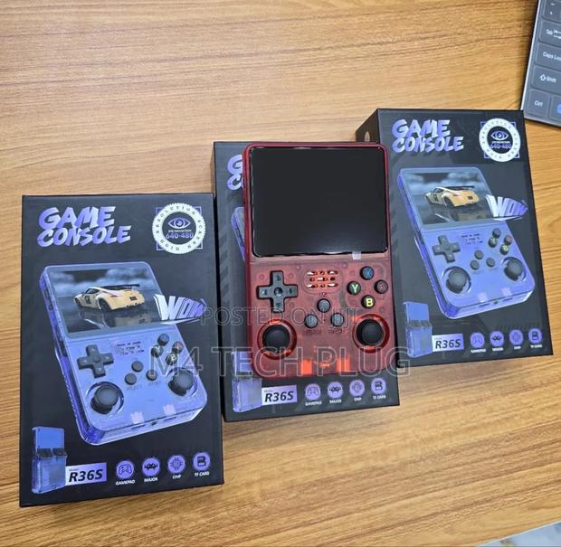 R36s Handheld Console · Photo 1