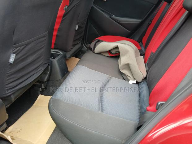 Toyota Yaris iA 1.5 FWD 2016 Red photo 9