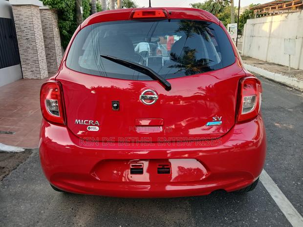 Nissan Micra 2016 Red photo 4
