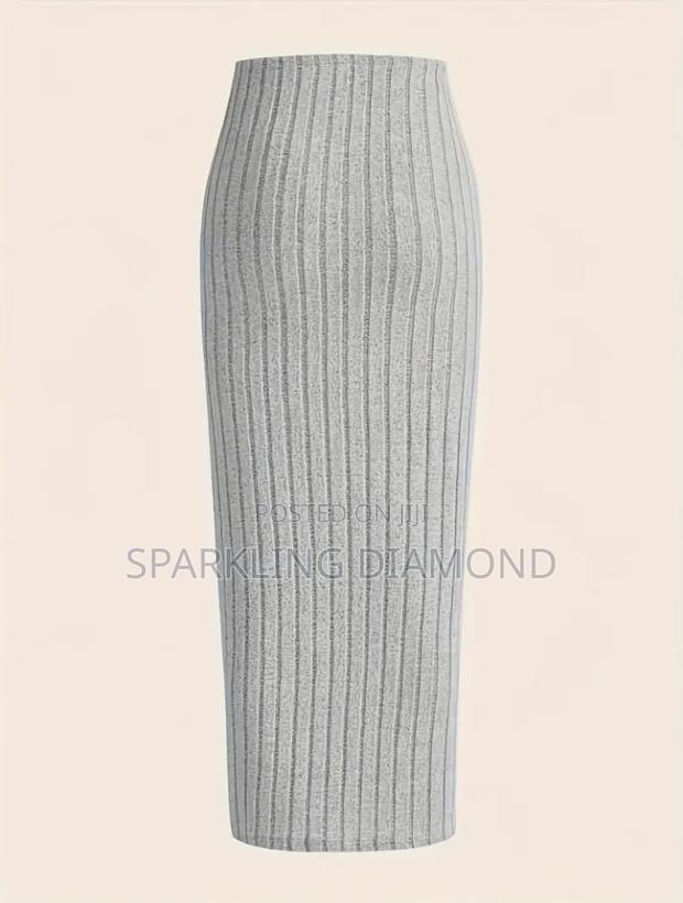Grey Ribbed Bodycon Knit Skirt – High Waist | Stretchy