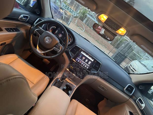 Jeep Grand Cherokee 2020 White photo 2
