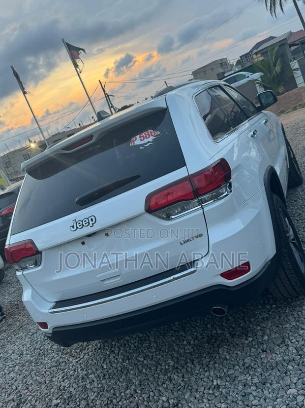 Jeep Grand Cherokee 2020 White photo 3