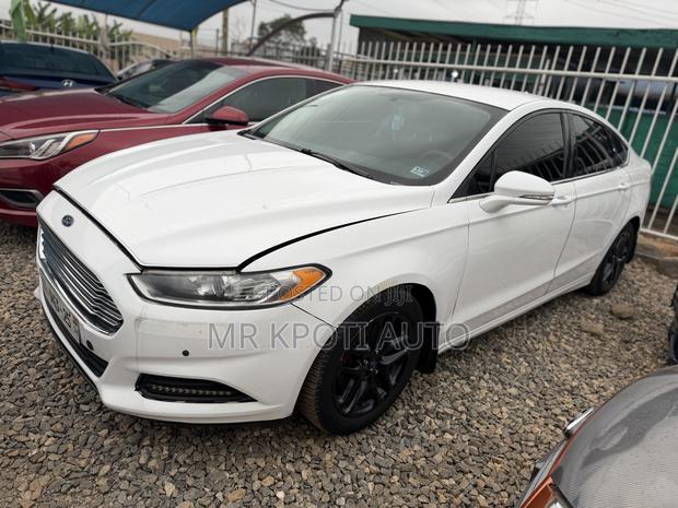 Ford Fusion 2014 White