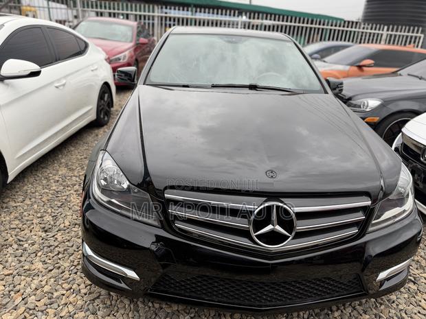 Mercedes-Benz C250 2014 Black