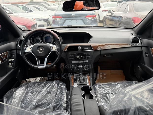 Mercedes-Benz C250 2014 Black