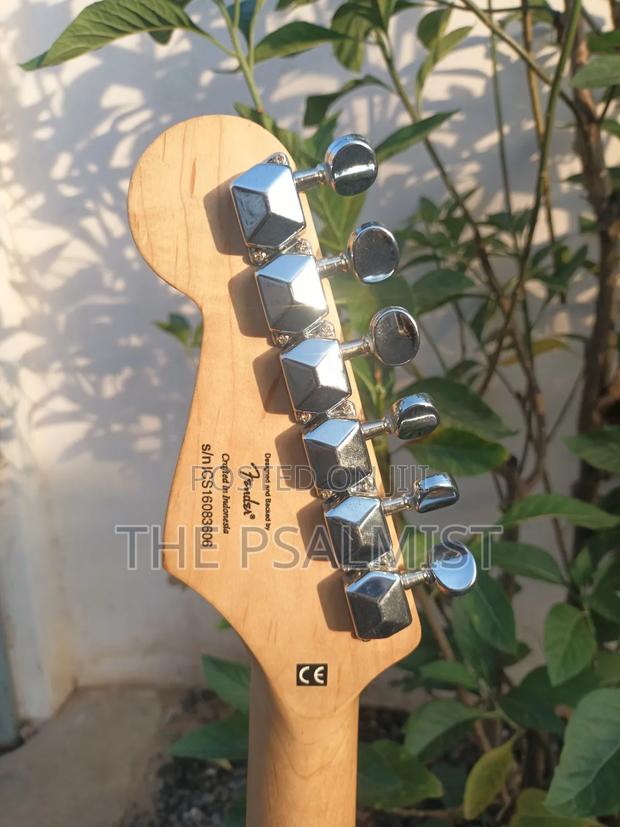 Fender Squier Mini With An Original Padded Bag photo 8