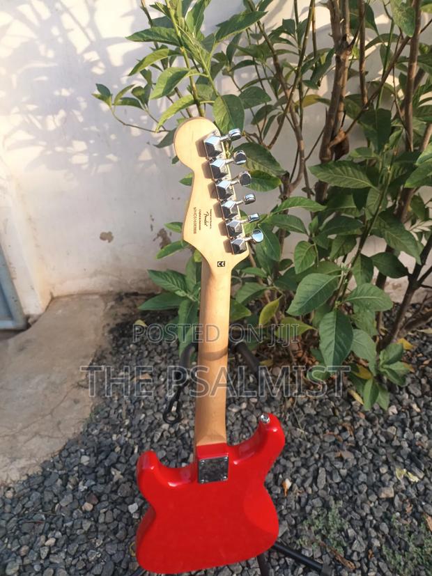 Fender Squier Mini With An Original Padded Bag photo 9