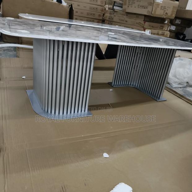 Nice Design Centre Table photo 3
